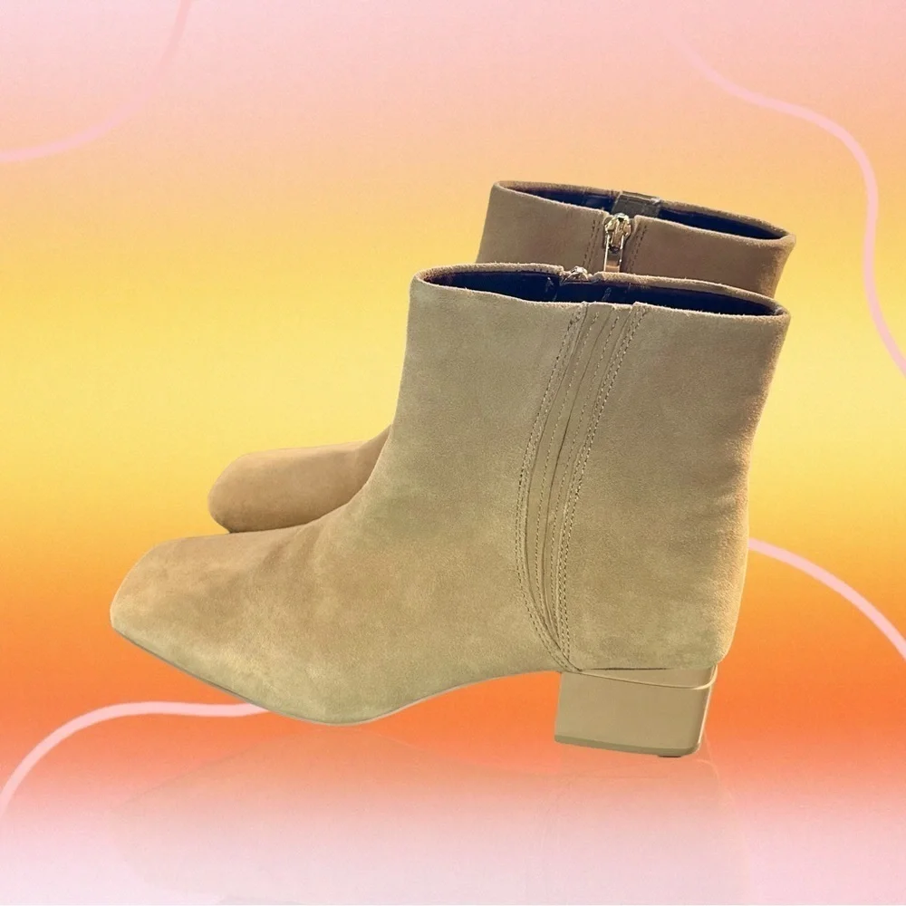 Franco Sarto ‘Waxtona’ Beige / Nude Genuine Suede Block Heel Ankle Boots Size 9
